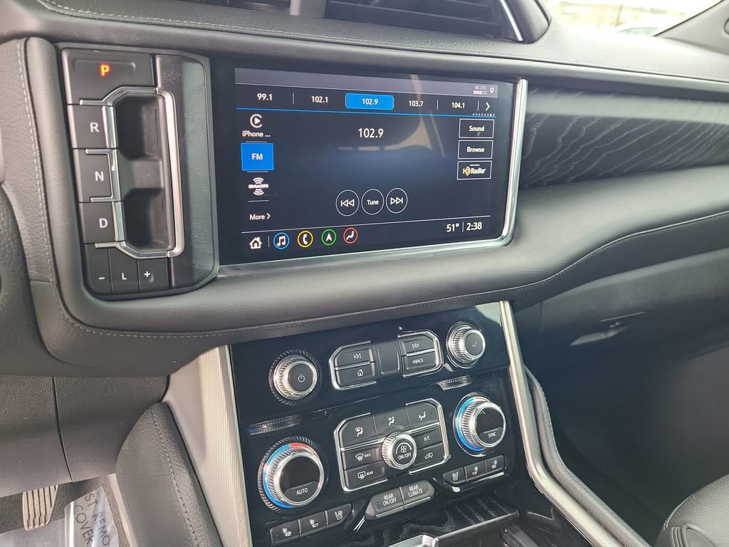 Used 2021 GMC Yukon Denali w/ Denali Premium Package image 19