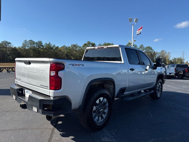 Used 2022 Chevrolet Silverado 2500 Custom w/ Custom Value Package image 3