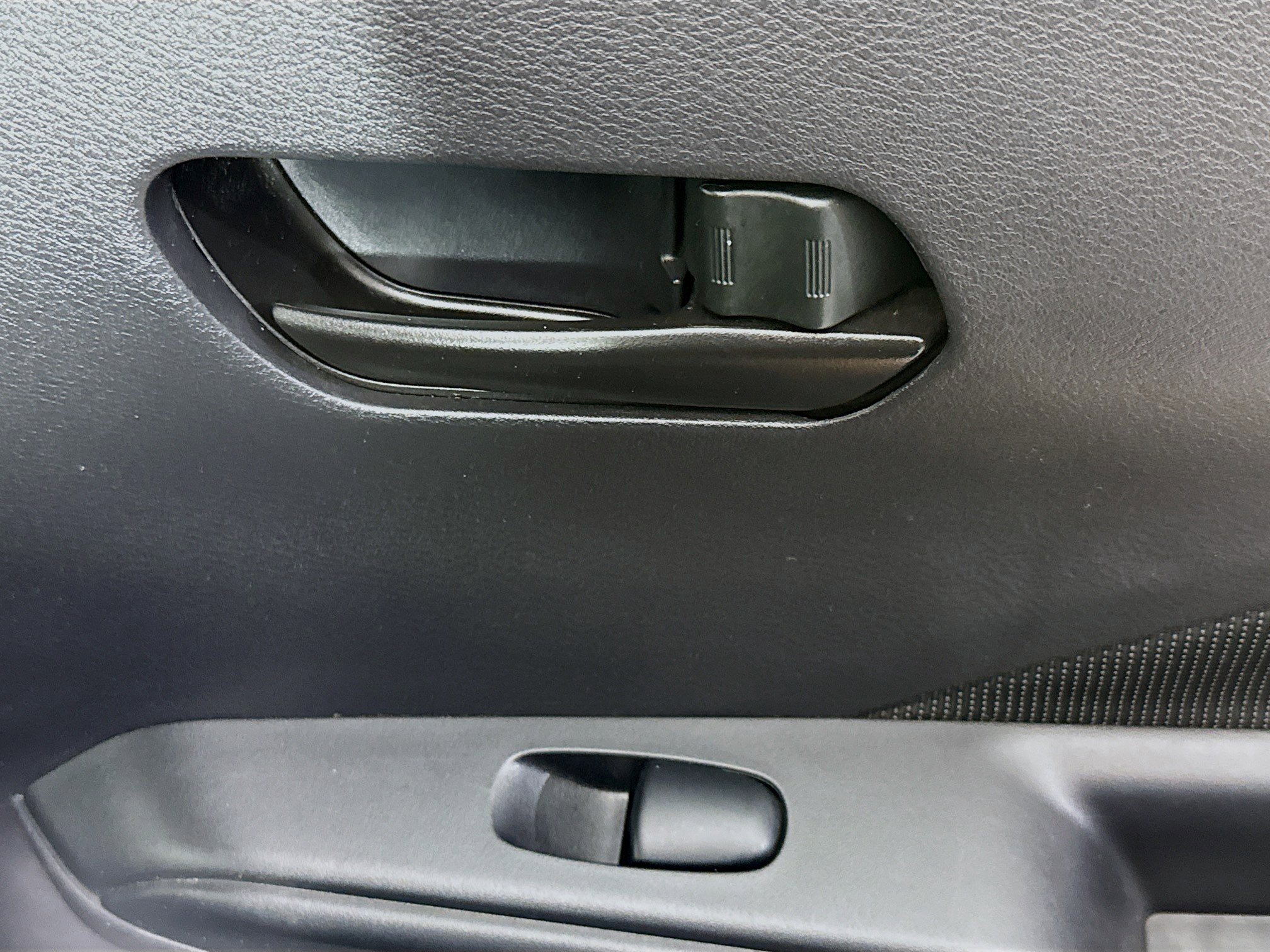 Used 2023 Nissan Kicks S image 30