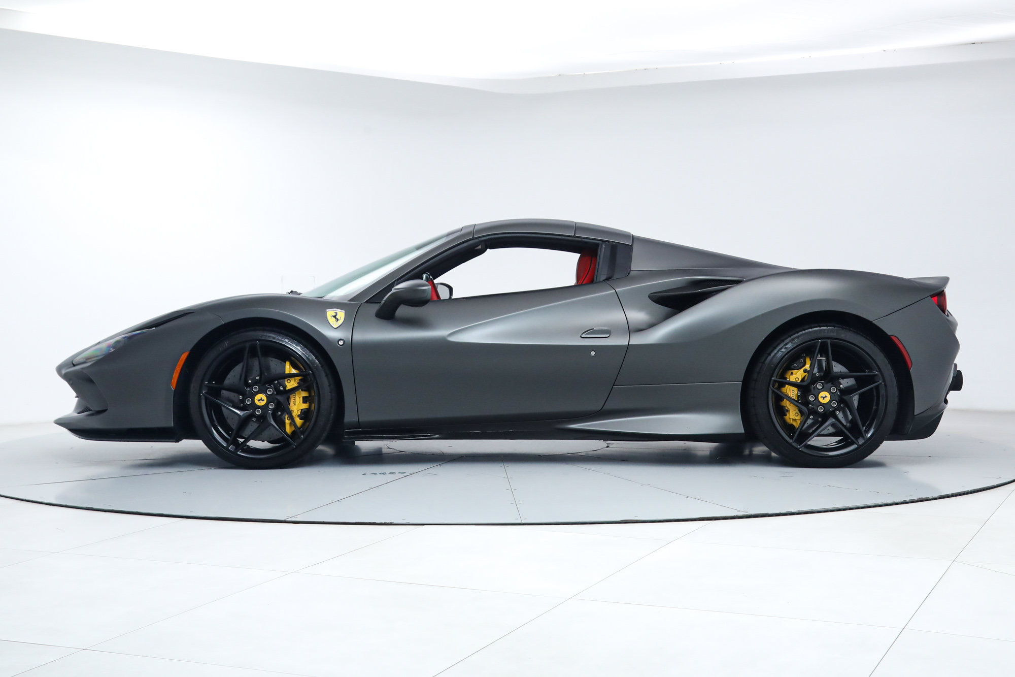 Certified 2023 Ferrari F8 Tributo RWD image 7