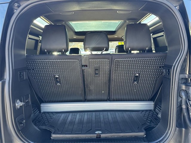 Used 2021 Land Rover Defender 90 X image 25
