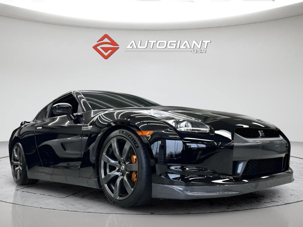 Used 2011 Nissan GT-R Premium image 11