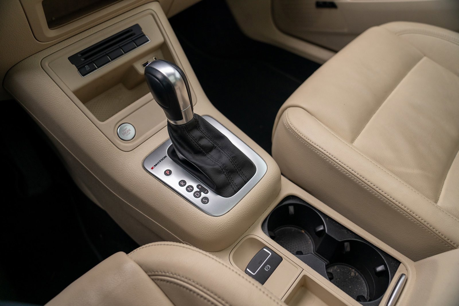 Used 2016 Volkswagen Tiguan SEL image 19