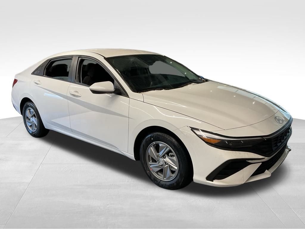New 2026 Hyundai Elantra SE w/ Cargo Package image 1