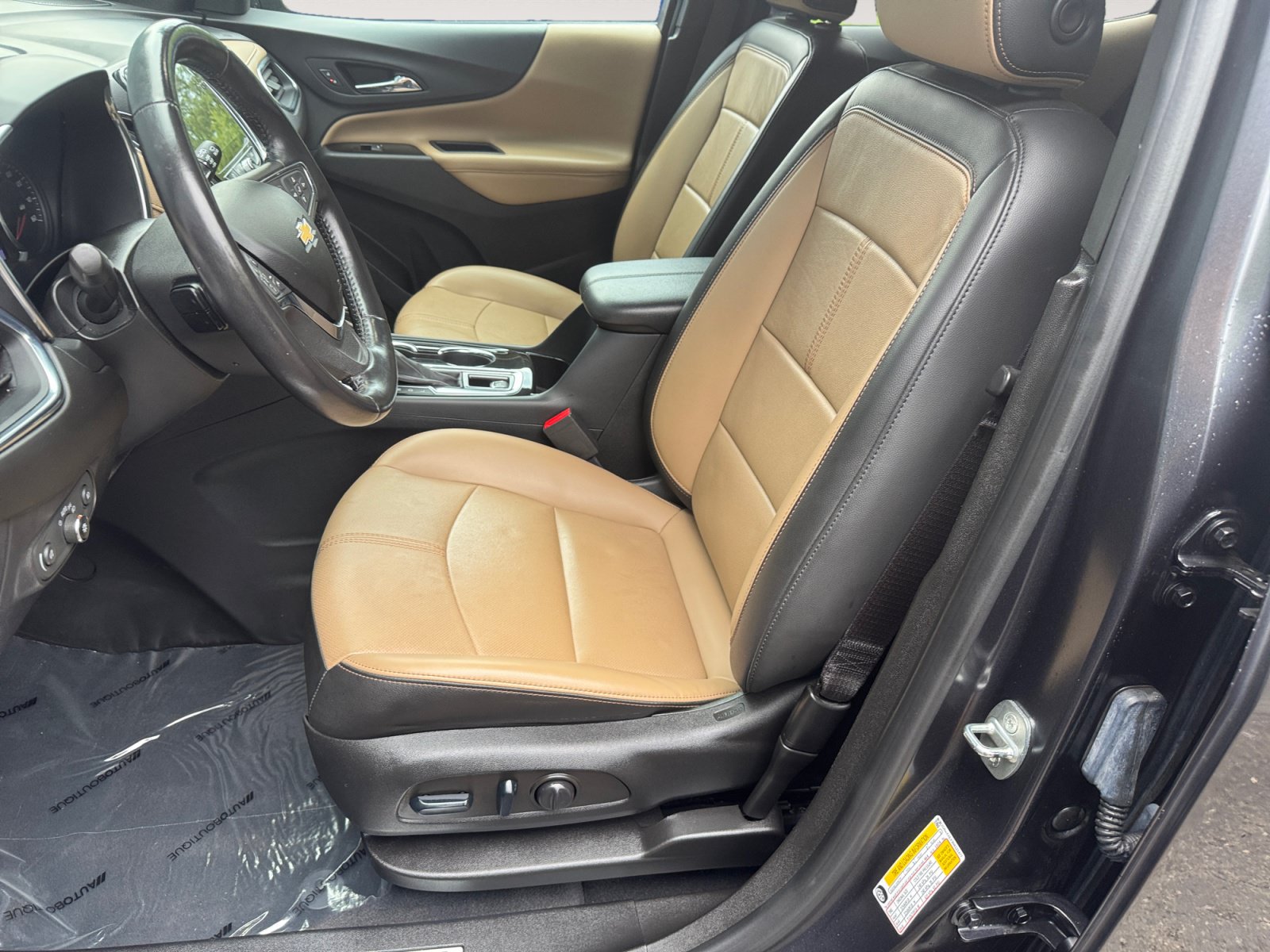Used 2022 Chevrolet Equinox Premier AWD/4WD image 9