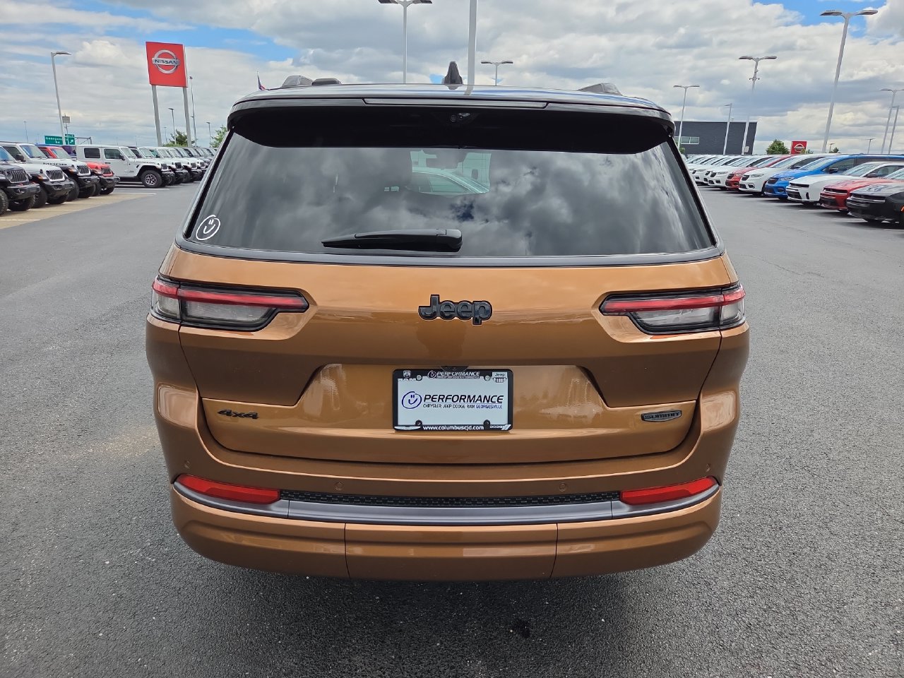 New 2026 Jeep Grand Cherokee L Summit w/ Obsidian Package AWD/4WD image 6