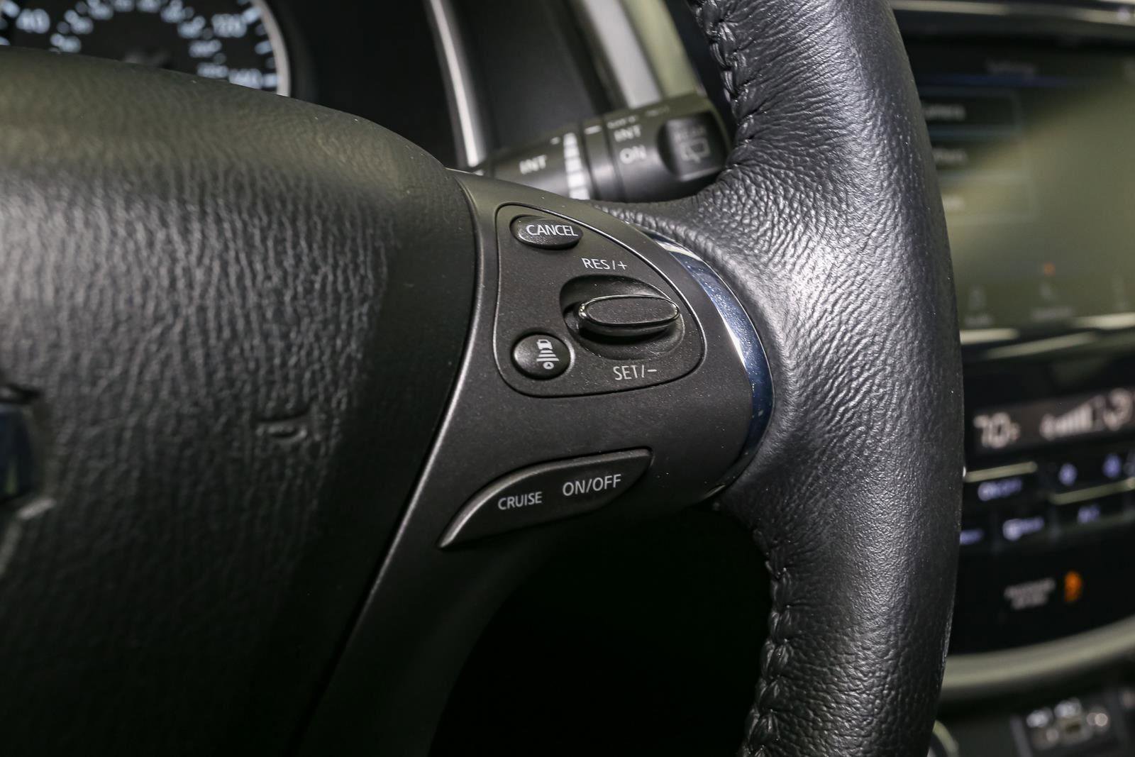 Used 2020 Nissan Murano SV image 33