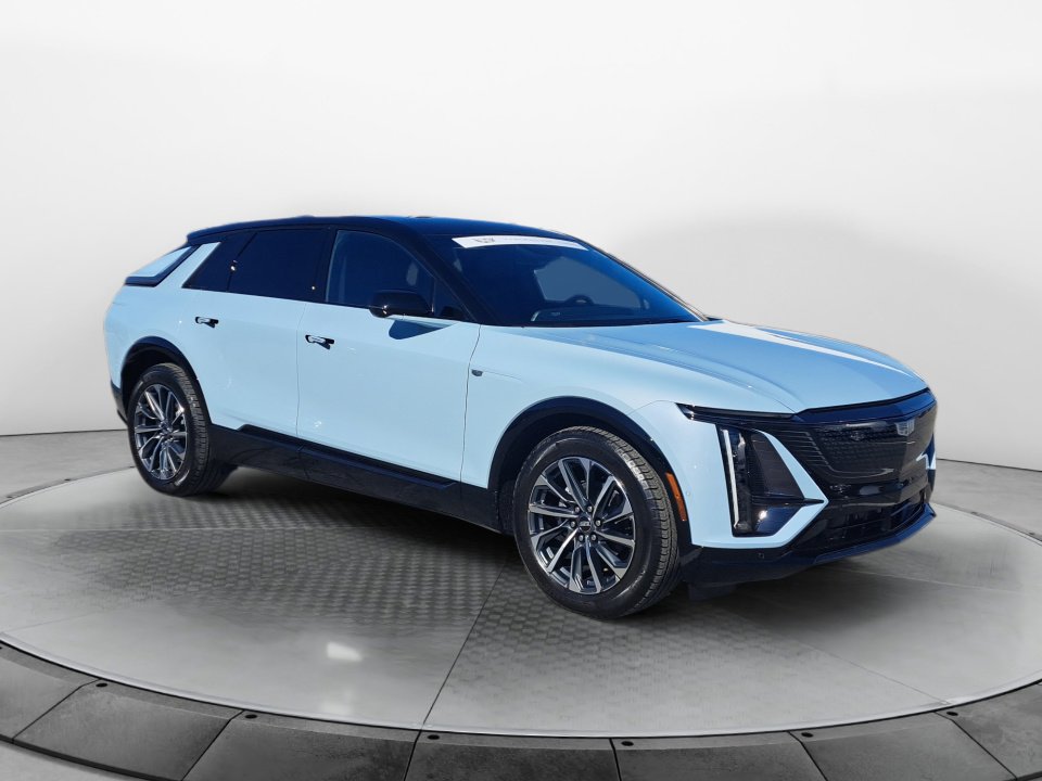 Certified 2025 Cadillac Lyriq Sport image 1