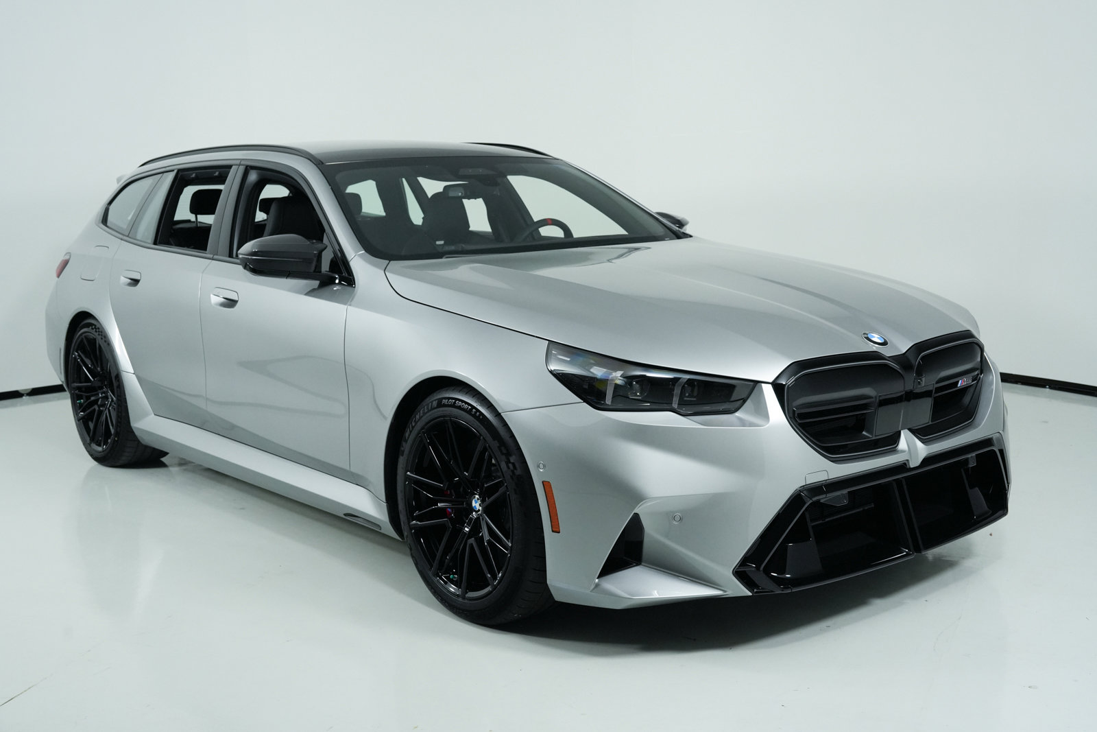 Used 2025 BMW M5 Touring AWD/4WD image 9