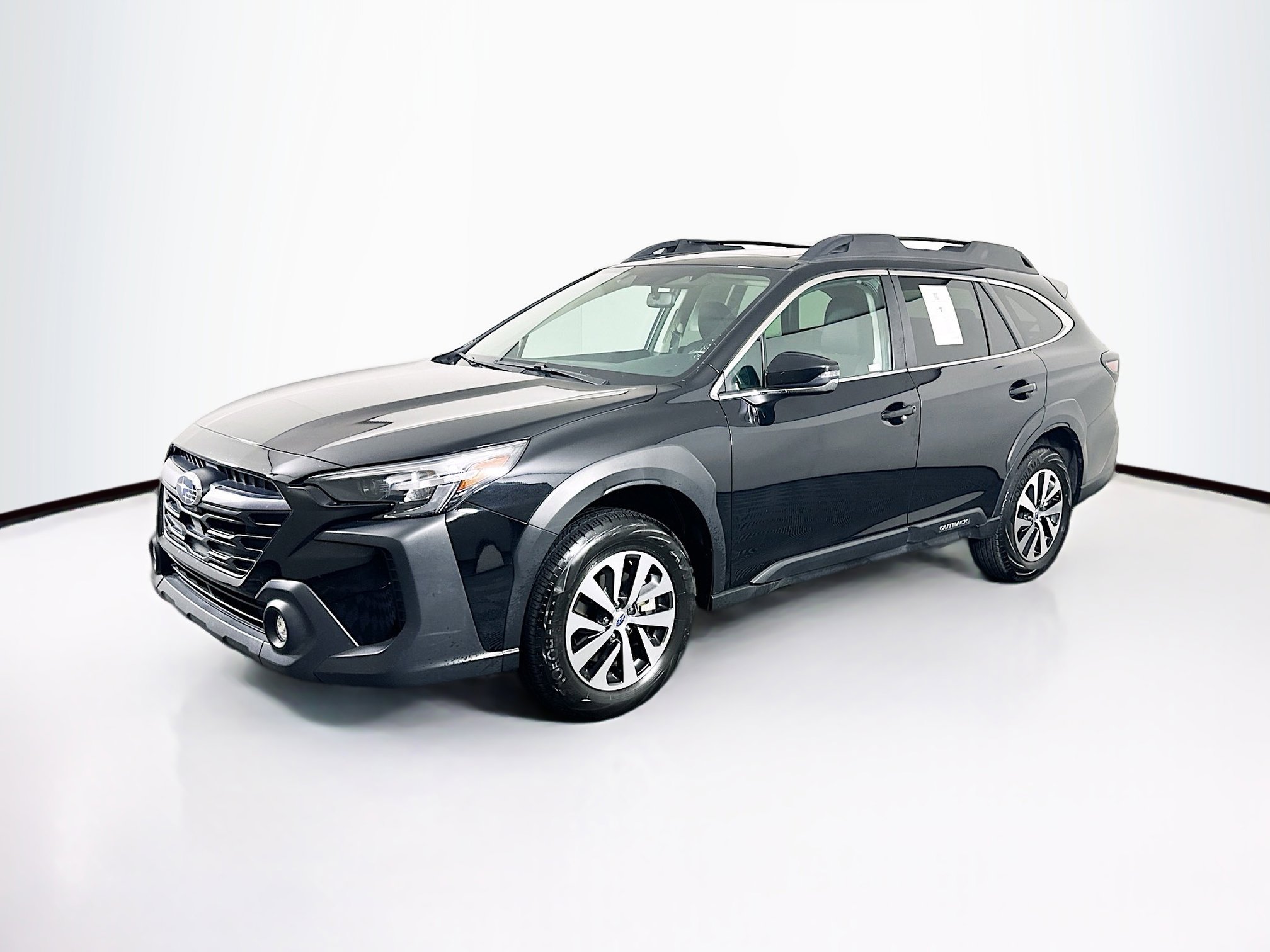 Used 2025 Subaru Outback Premium image 3