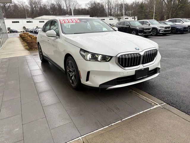 Used 2026 BMW 530i xDrive w/ Premium Package image 8