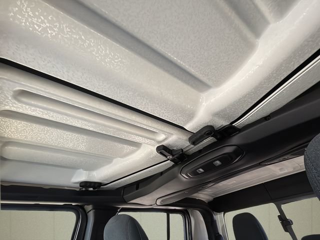 Certified 2024 Jeep Gladiator Sport AWD/4WD image 36