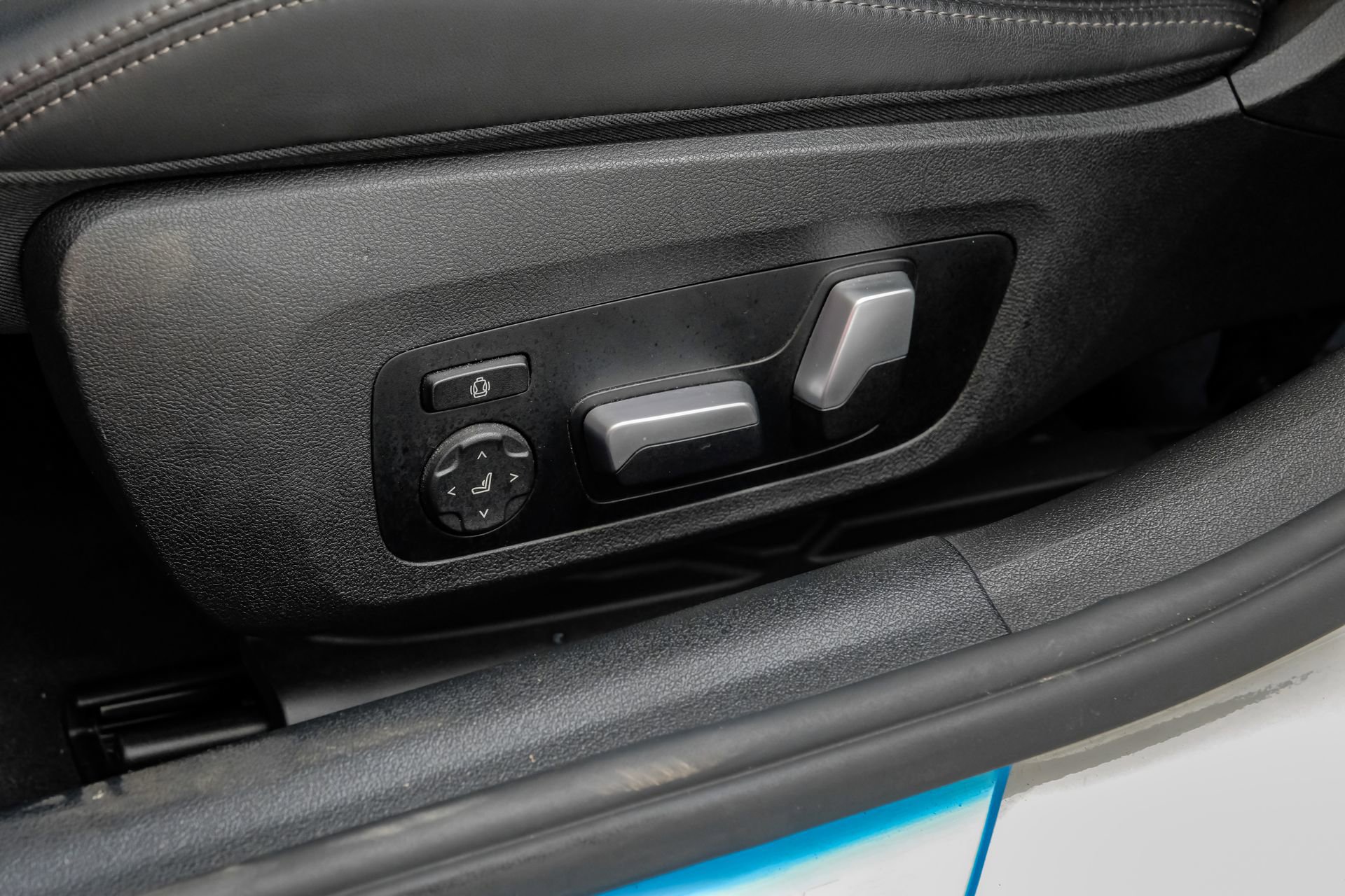 Used 2023 BMW 840i Gran Coupe w/ Comfort Seating Package image 36