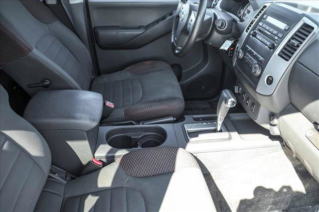 Used 2012 Nissan Frontier PRO-4X AWD/4WD image 25