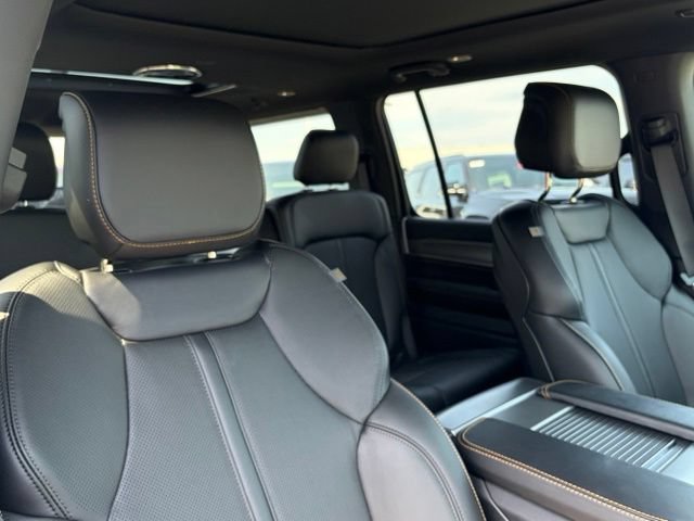 New 2026 Jeep Grand Wagoneer 4WD image 29