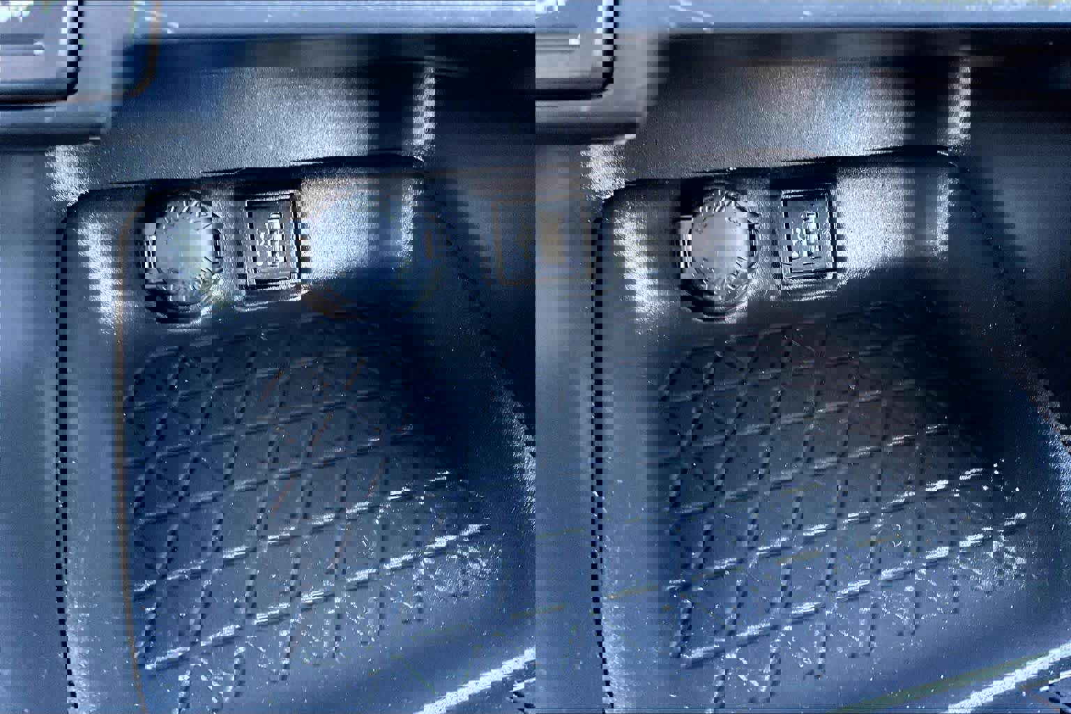 Certified 2024 Toyota RAV4 LE image 33