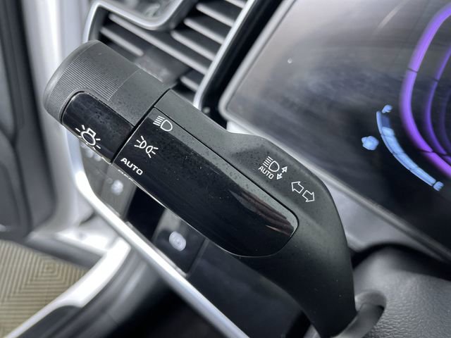 Used 2025 Kia Sportage EX image 29