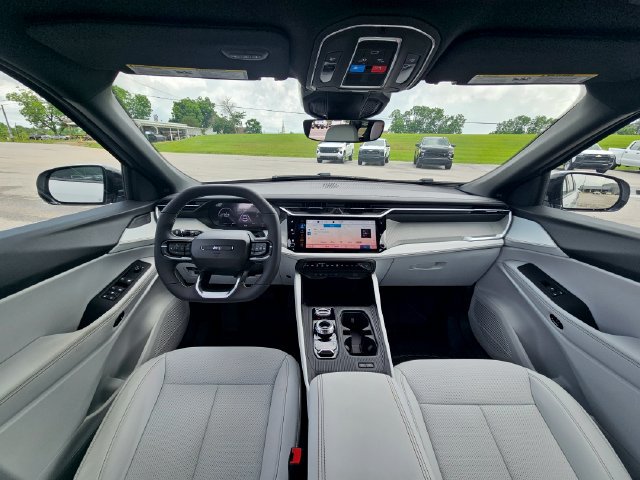 Used 2026 Jeep Cherokee Limited AWD/4WD image 12