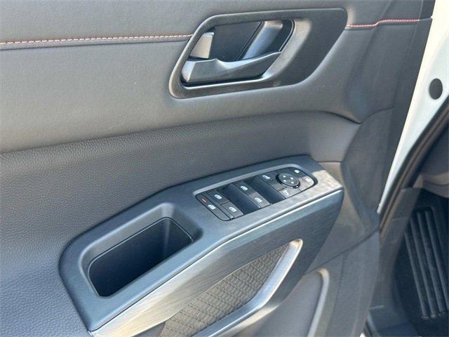 New 2025 Nissan Pathfinder Rock Creek image 21