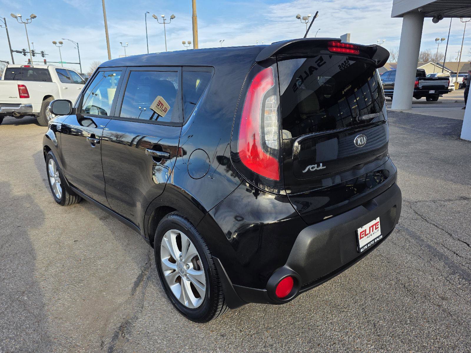Used 2014 Kia Soul + image 7