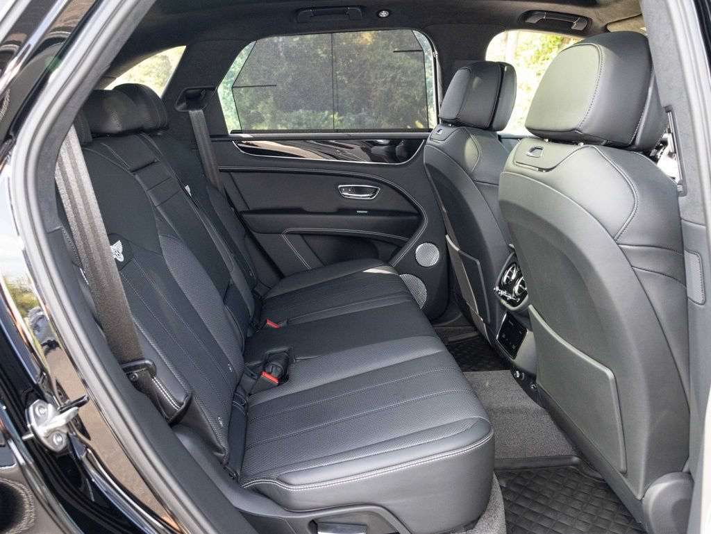 Used 2025 Bentley Bentayga AWD/4WD image 72