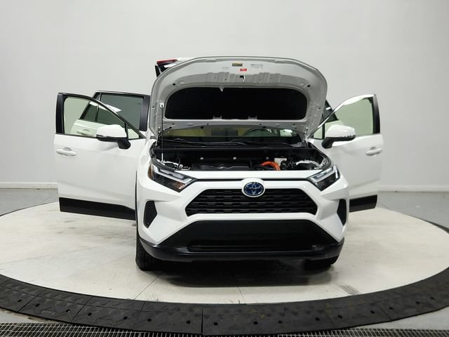 Used 2023 Toyota RAV4 LE AWD/4WD image 11