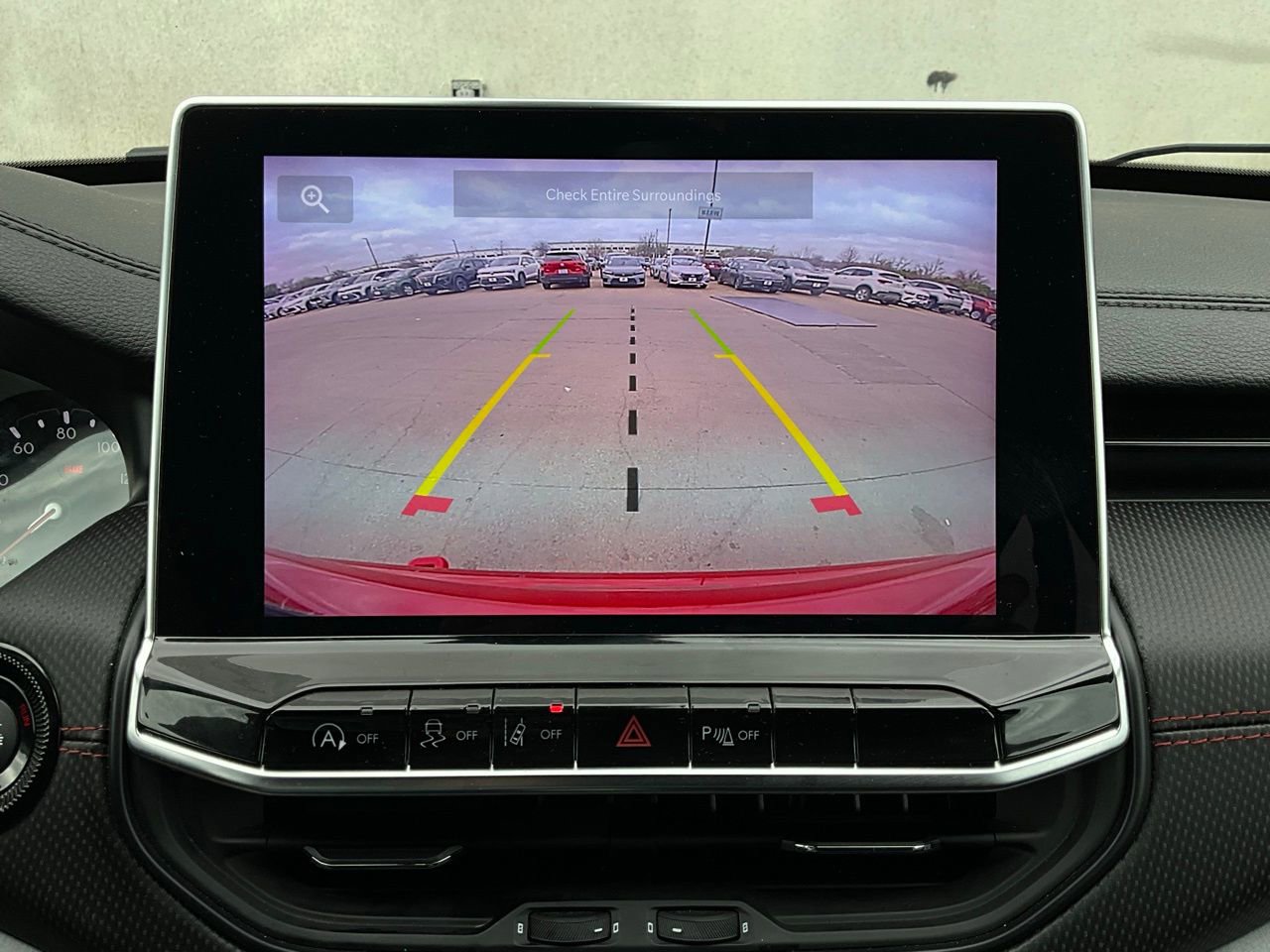 Used 2025 Jeep Compass Trailhawk image 32