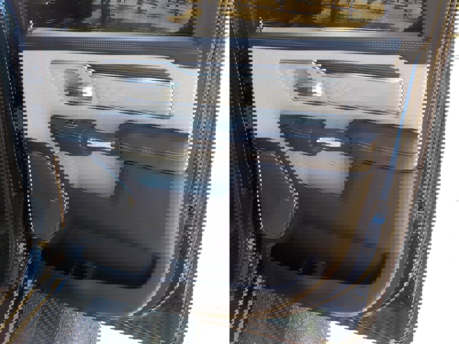 Used 2023 RAM 1500 Limited image 11