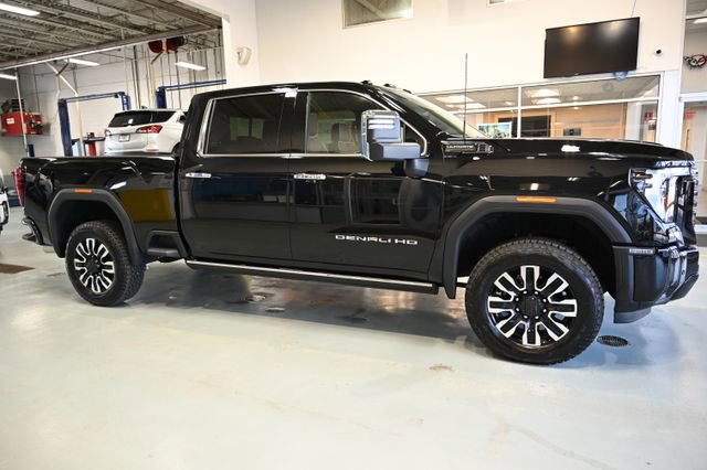 New 2026 GMC Sierra 2500 Denali Ultimate w/ Max Trailering Package image 4