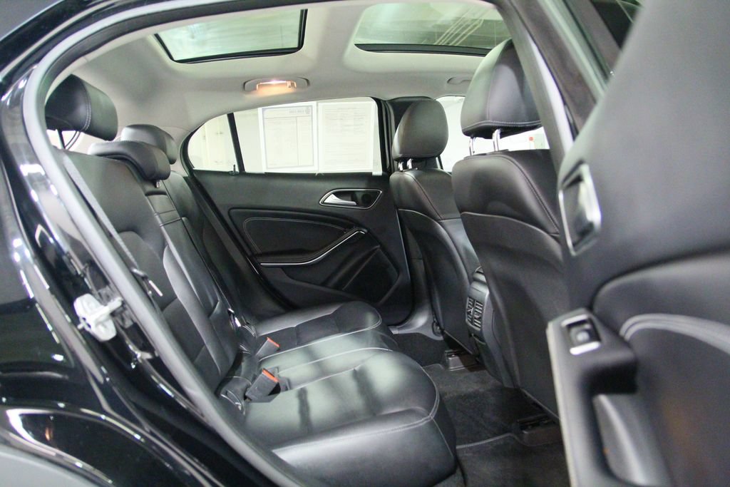 Used 2015 Mercedes-Benz GLA 250 4MATIC image 24