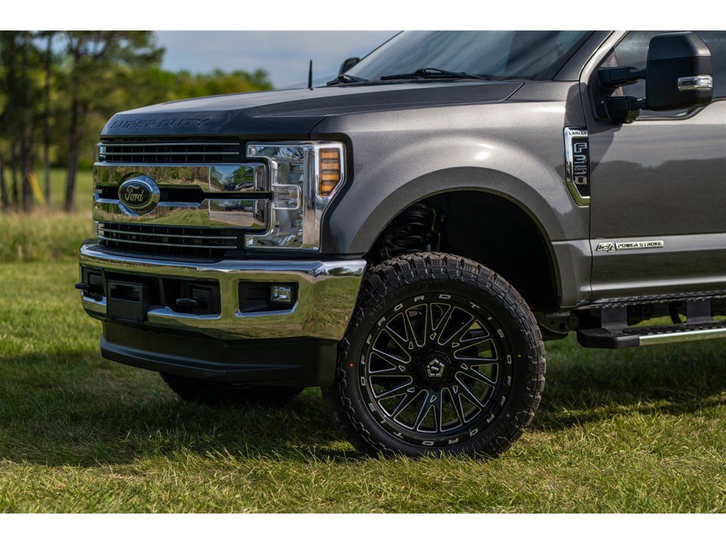 Used 2019 Ford F350 Lariat w/ Lariat Ultimate Package image 2