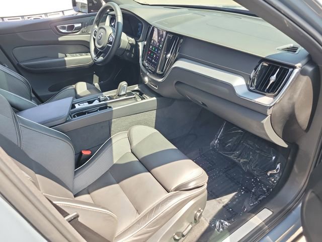 Used 2022 Volvo XC60 T8 R-Design w/ Advanced Package AWD/4WD image 23