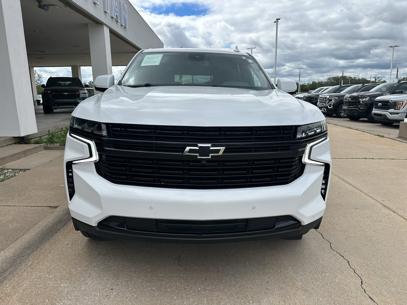 Used 2023 Chevrolet Tahoe RST w/ Luxury Package AWD/4WD image 13