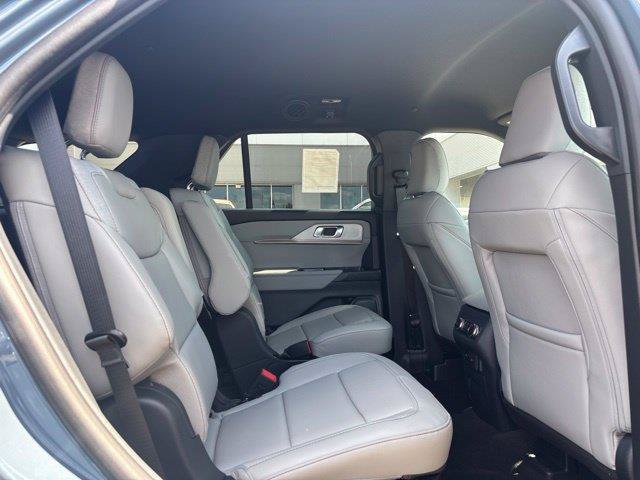New 2027 Ford Explorer Active w/ Active Comfort Package RWD image 17