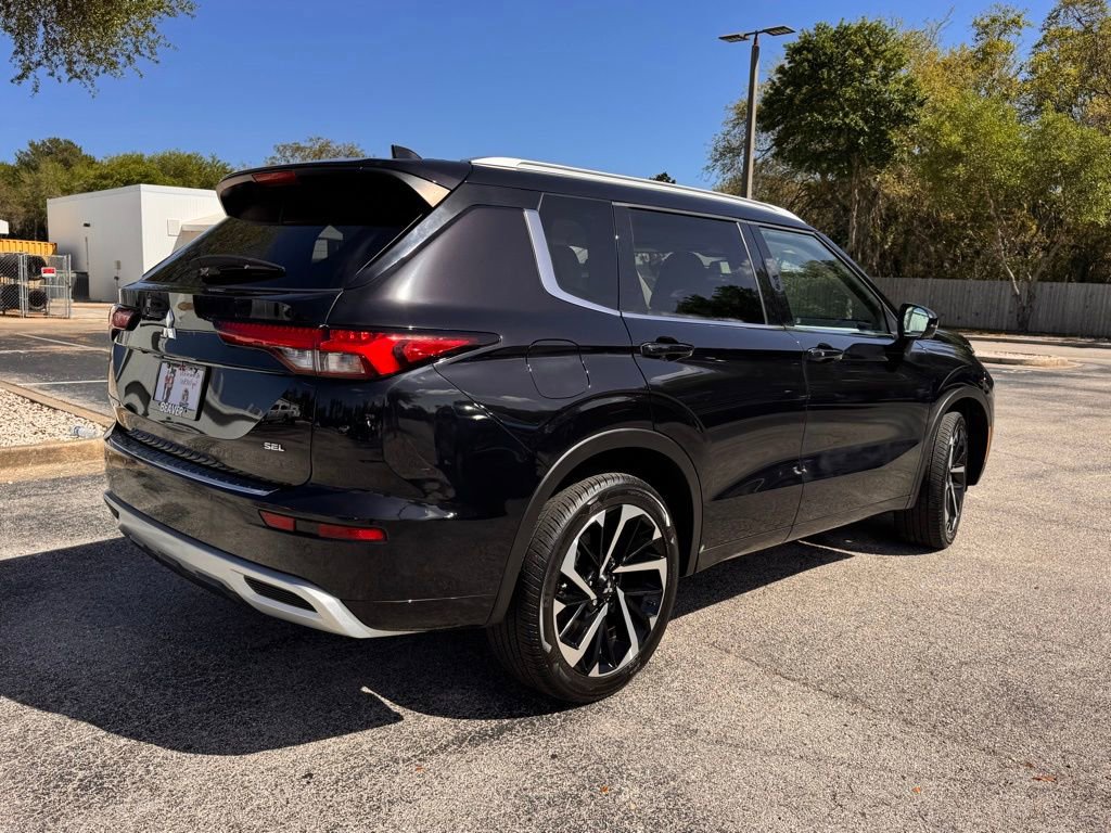 Used 2024 Mitsubishi Outlander SEL image 9