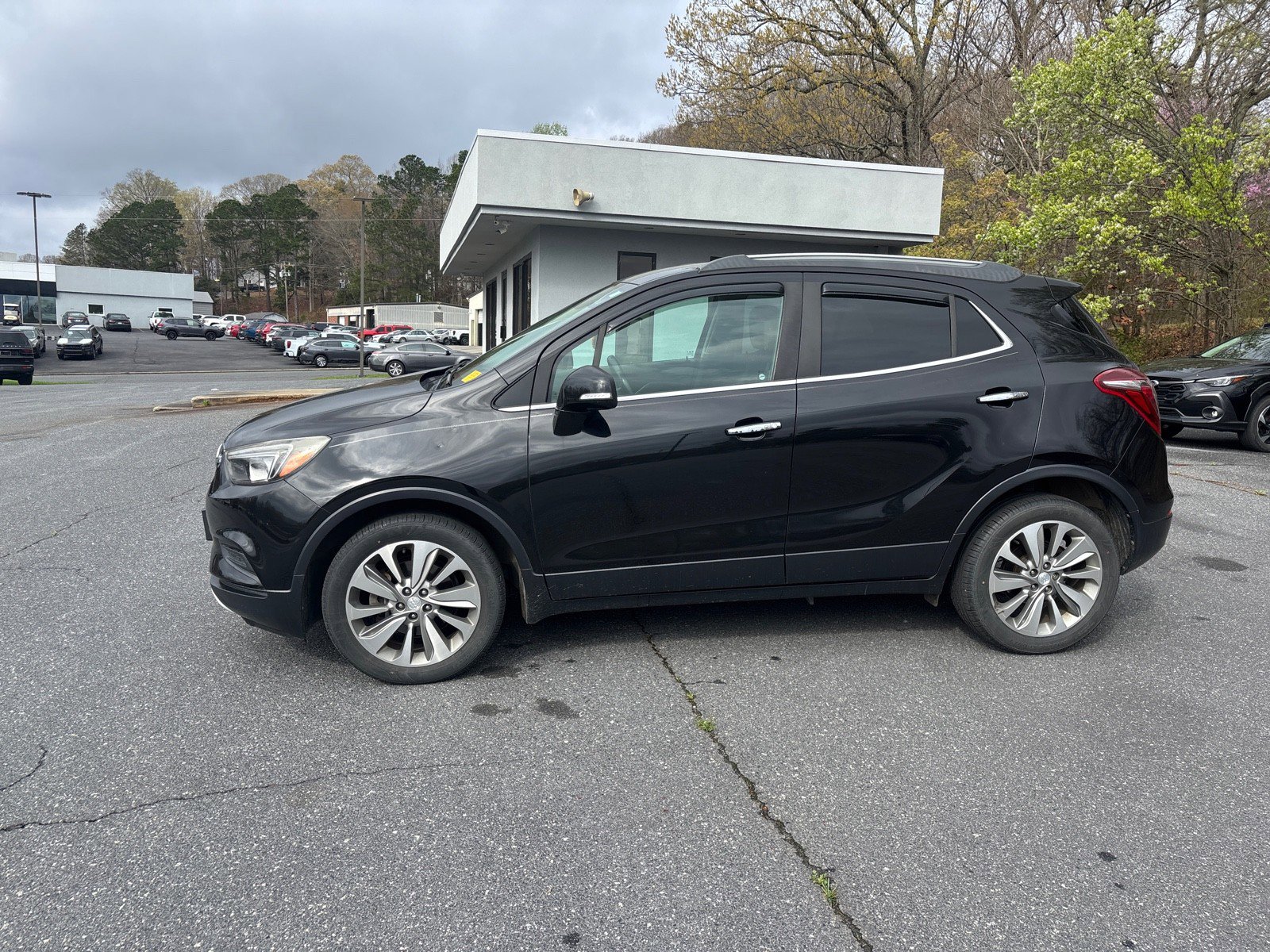 Used 2017 Buick Encore Preferred image 3