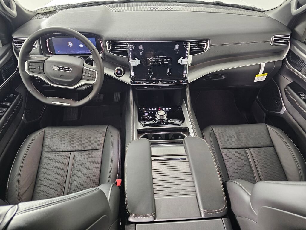 New 2026 Jeep Grand Wagoneer L 4WD w/ HD Trailer Tow Package image 19