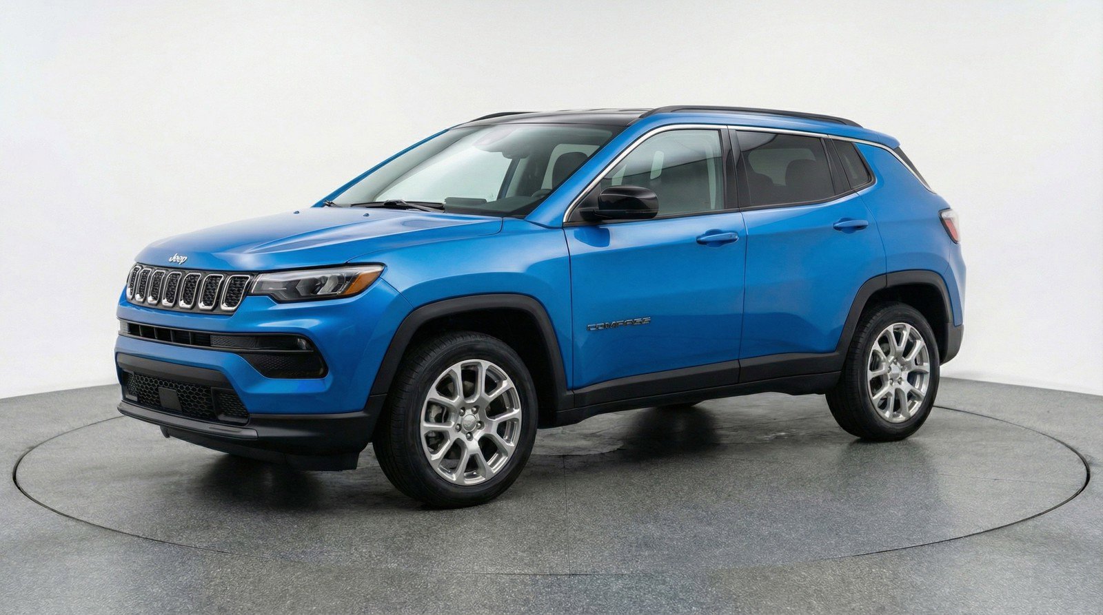 Used 2025 Jeep Compass Limited image 3