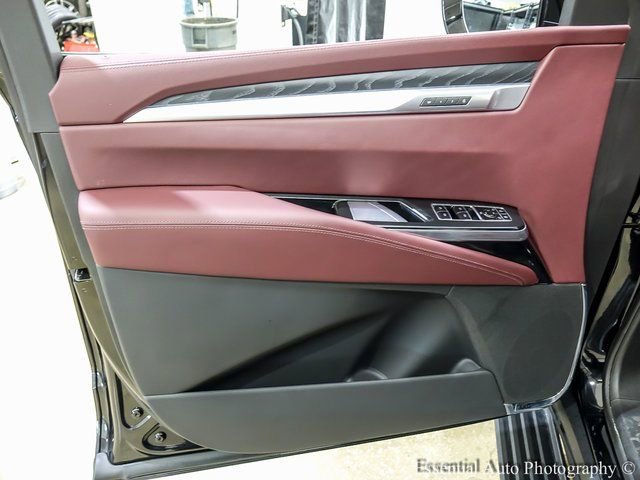 Certified 2026 Cadillac Escalade Sport w/ LPO, ONYX Package image 24