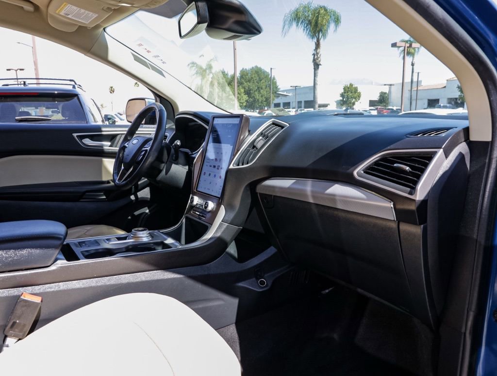 Used 2021 Ford Edge SEL image 18
