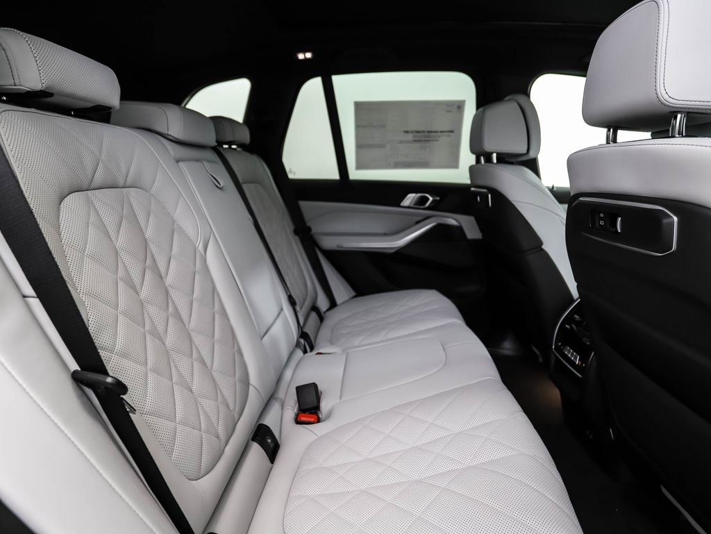 New 2026 BMW X5 xDrive40i w/ M Sport Package image 26