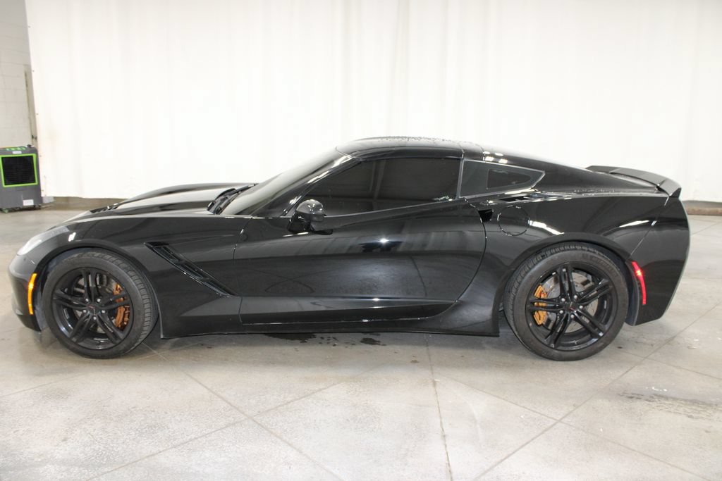 Used 2016 Chevrolet Corvette Stingray Coupe w/ Carbon Flash Badge Package RWD image 6