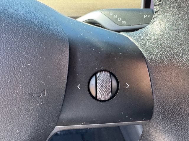 Used 2021 Tesla Model Y Long Range AWD/4WD image 28