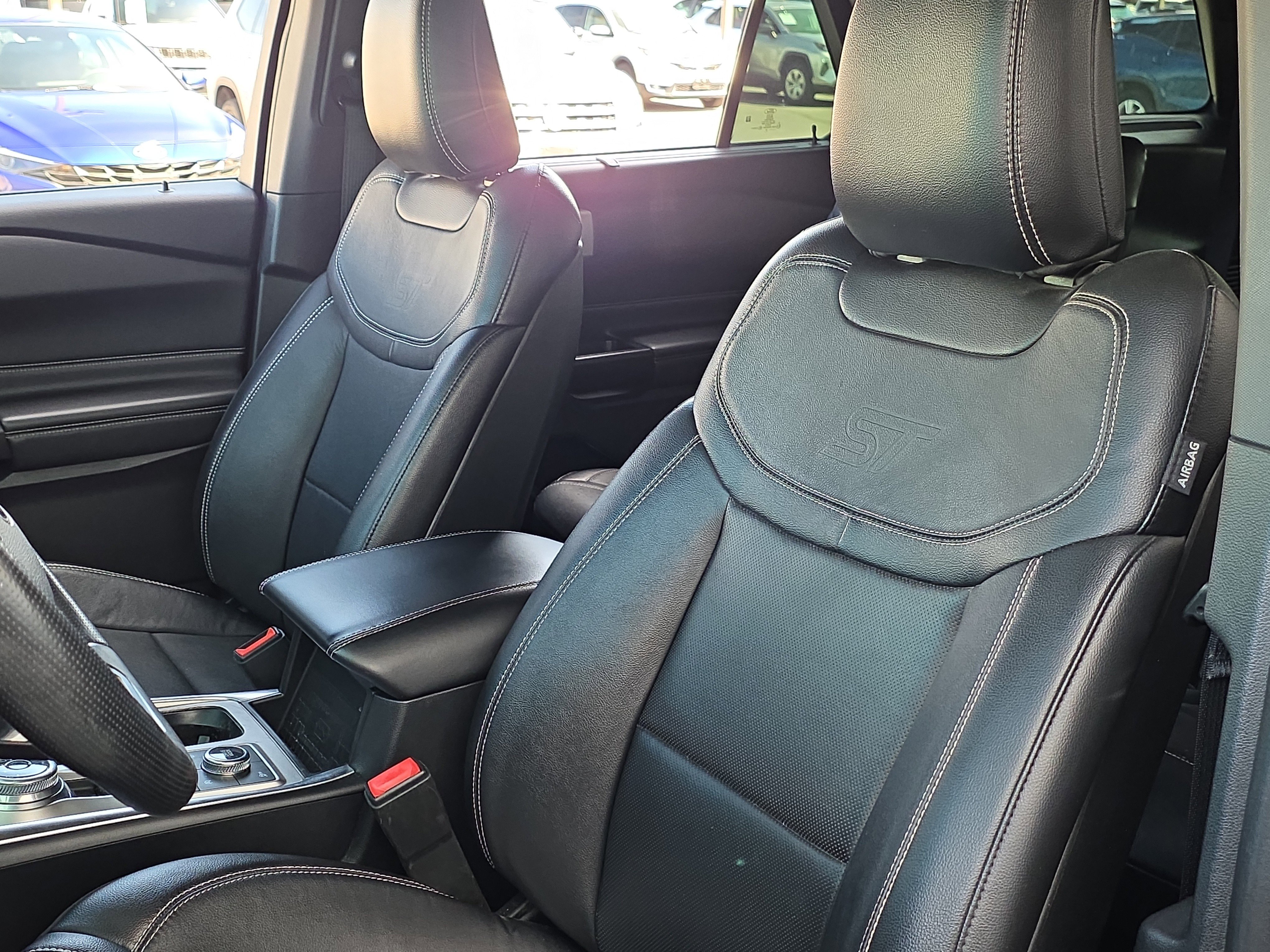 Used 2020 Ford Explorer ST image 14