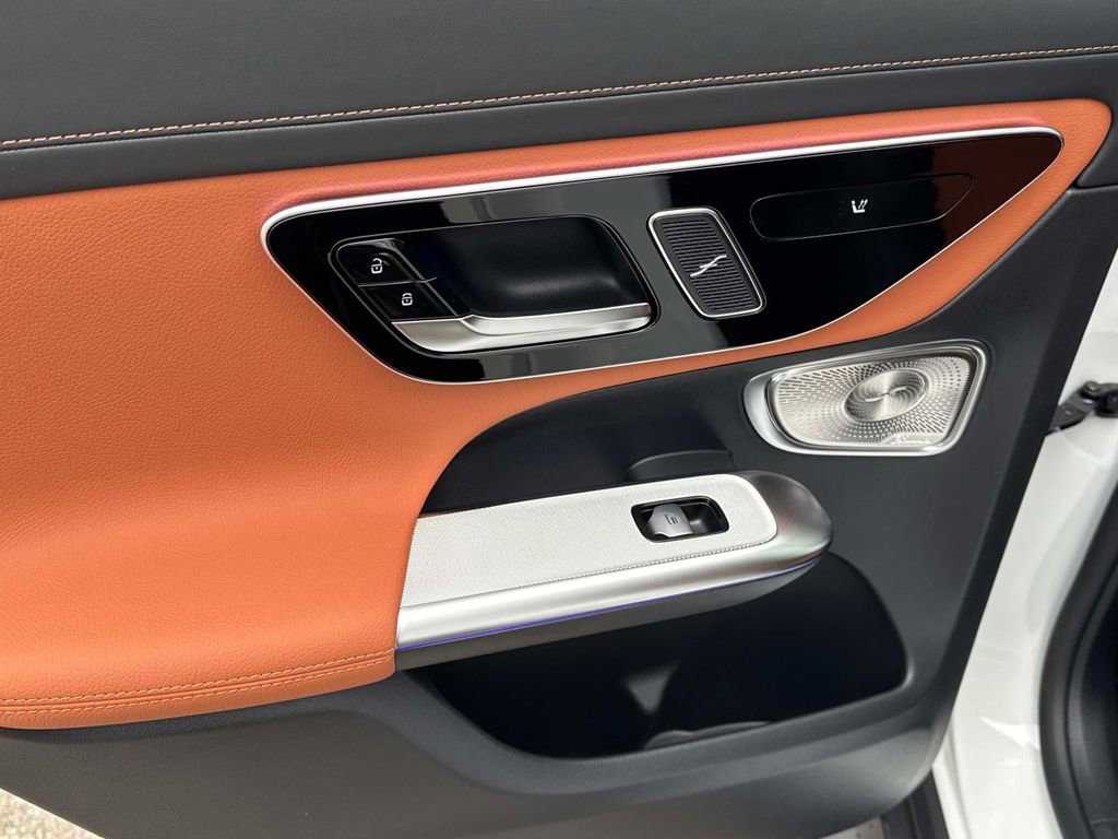 New 2026 Mercedes-Benz GLC 300 4MATIC image 12