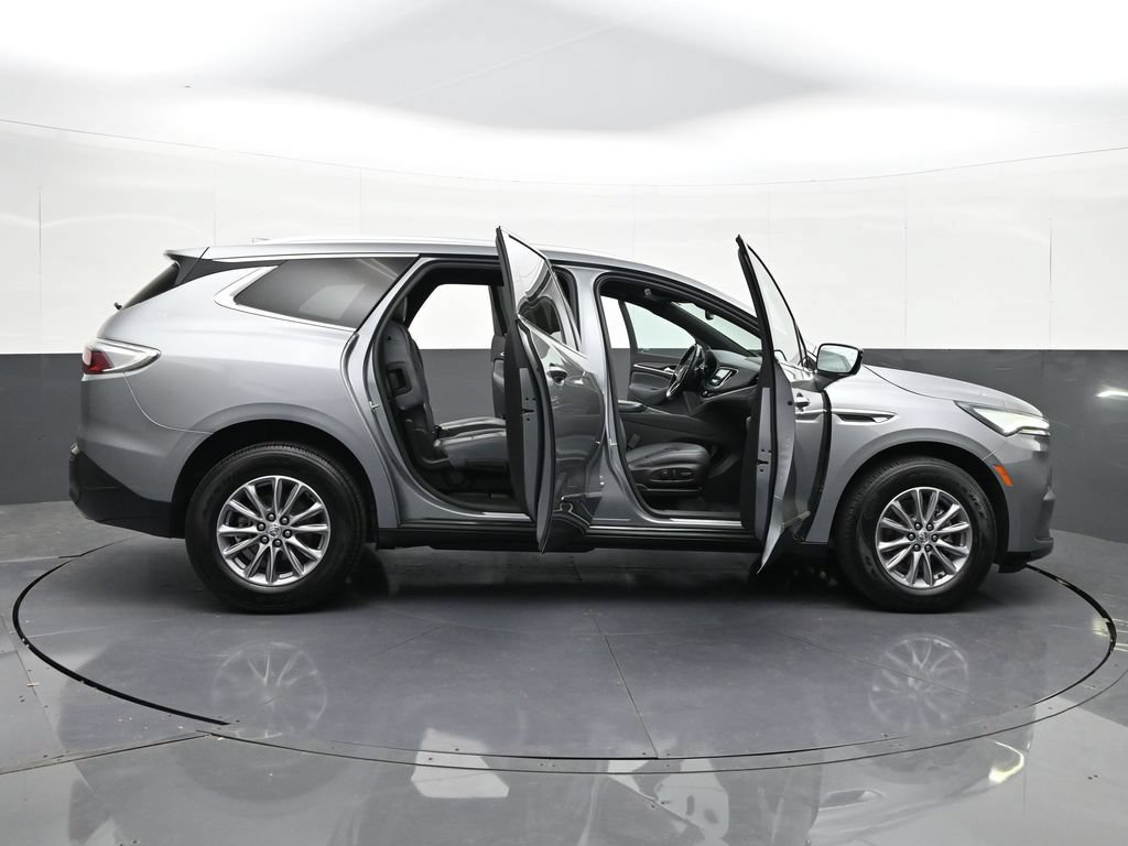 Used 2023 Buick Enclave Essence AWD/4WD image 40