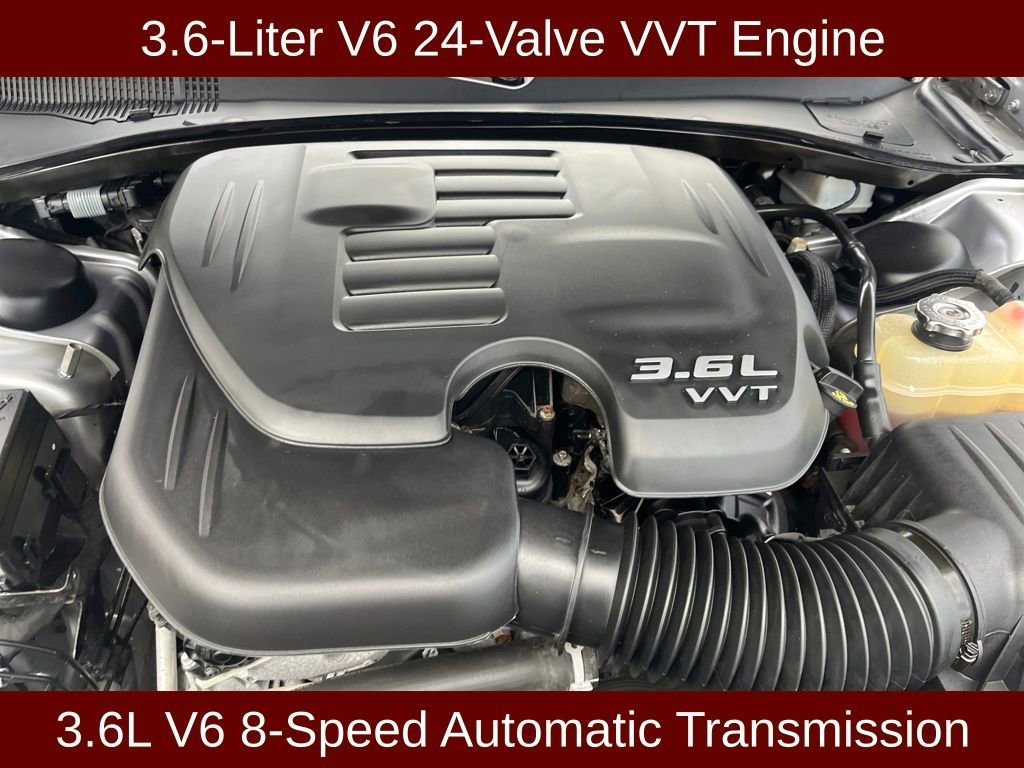 Used 2016 Chrysler 300 Limited w/ Driver Convenience Group image 4