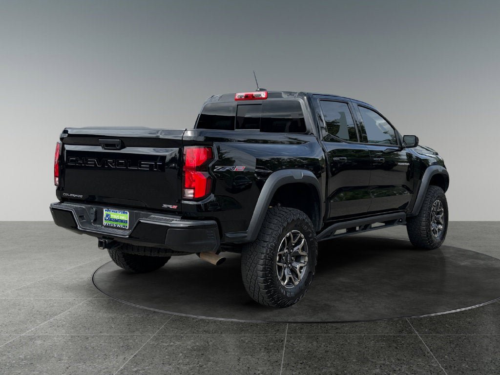 Used 2024 Chevrolet Colorado ZR2 AWD/4WD image 9
