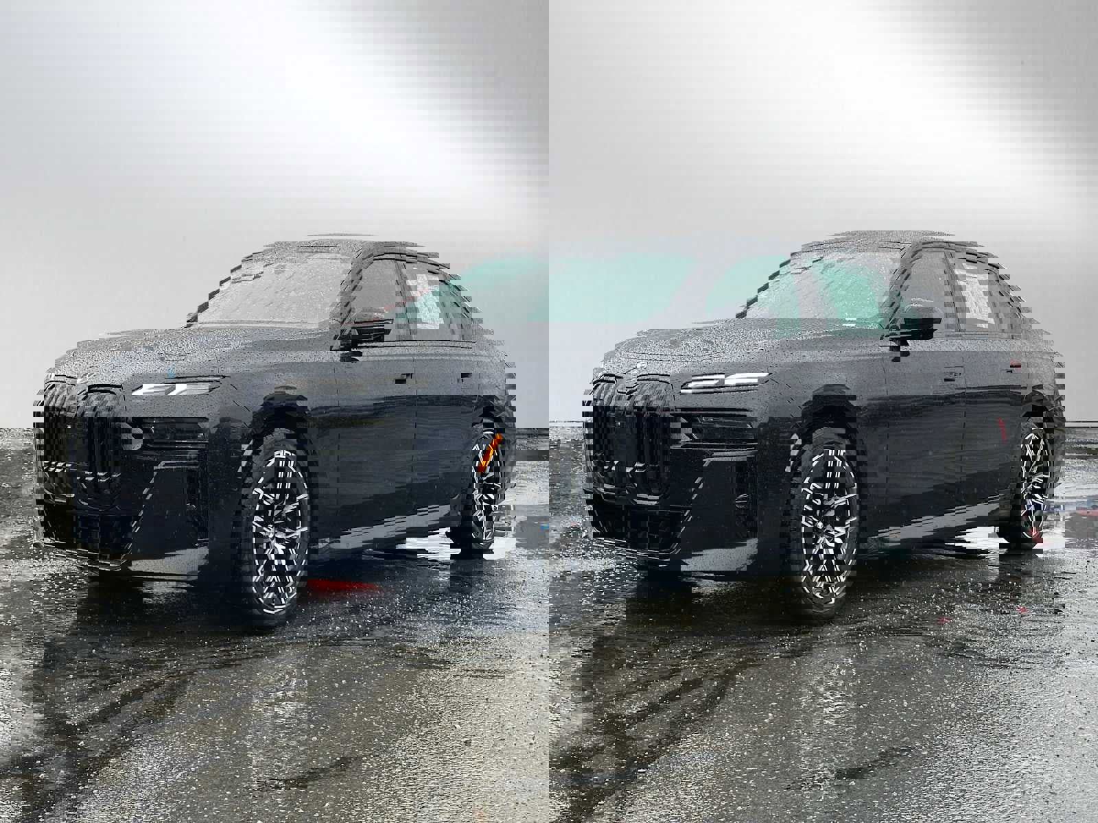 Used 2023 BMW 760i xDrive image 3