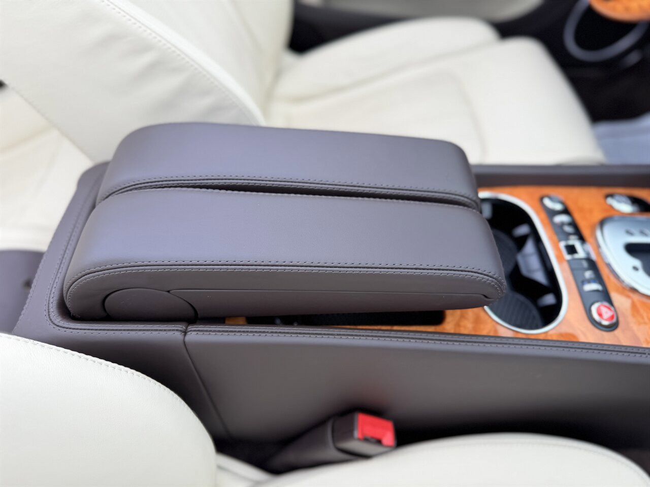 Used 2012 Bentley Continental GT w/ Elegant Specification Pkg AWD/4WD image 19